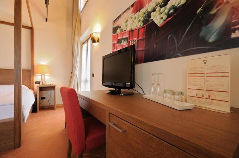 Agriturismo Colombarino Villa Desenzano del Garda Phòng bức ảnh