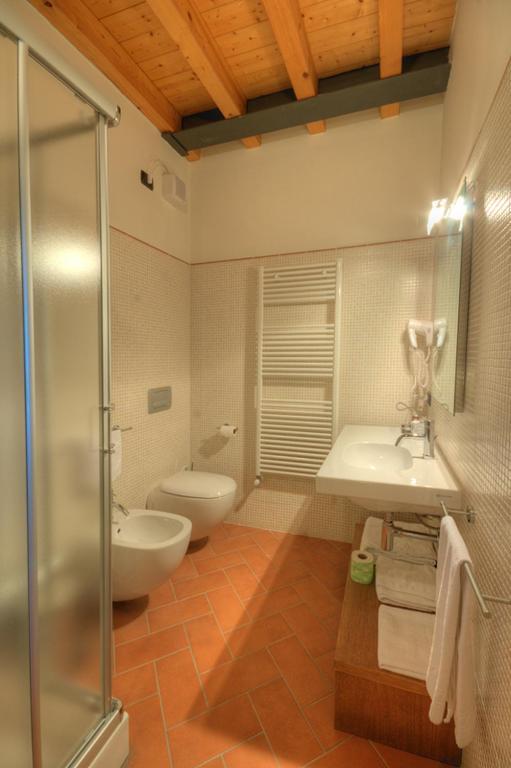 Agriturismo Colombarino Villa Desenzano del Garda Phòng bức ảnh
